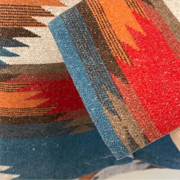 LABIZ Aztec Print Shacket - Picture 6 of 9